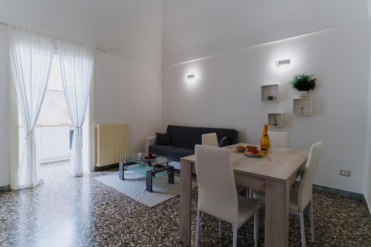 Palestro49 Holiday House Монополи Екстериор снимка